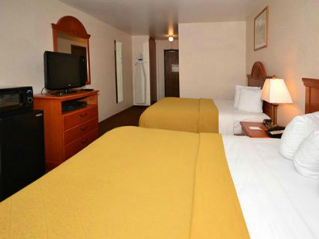 Spark By Hilton Sheridan Room photo