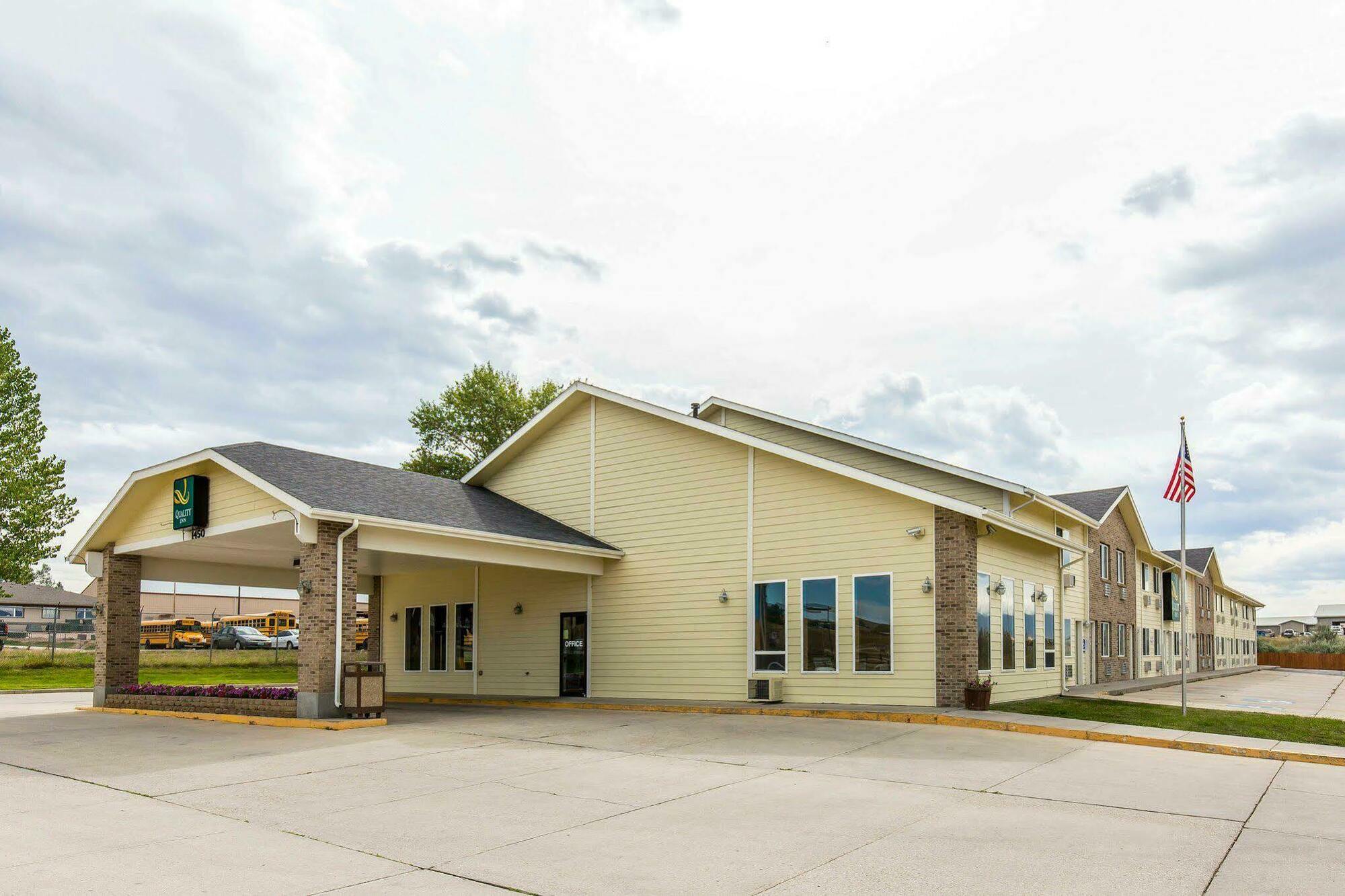 Spark By Hilton Sheridan Exterior photo